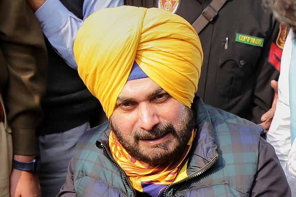 Sidhu Bashes Kejriwal Over Poll Promises