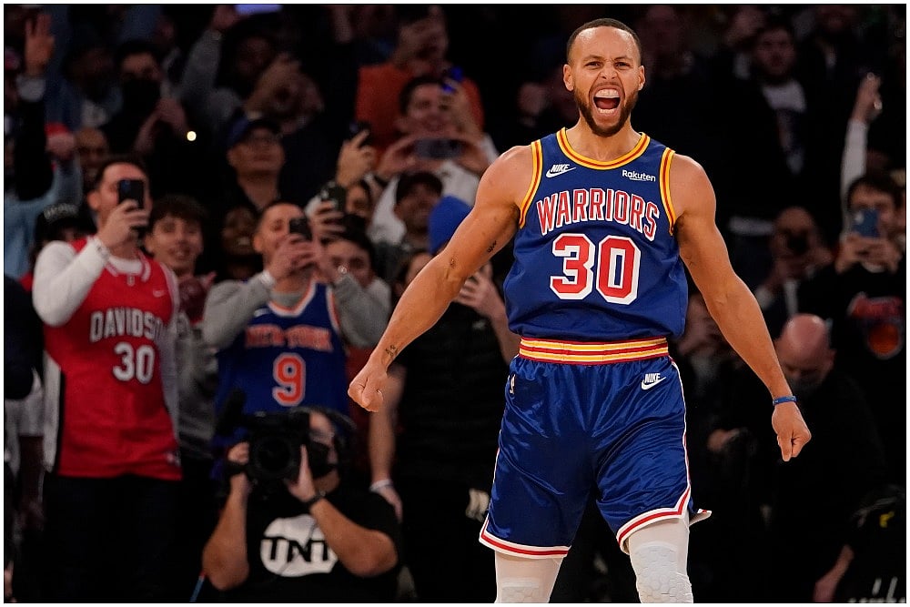 Golden State Warriors’ Stephen Curry Breaks NBA Career 3-Point Record