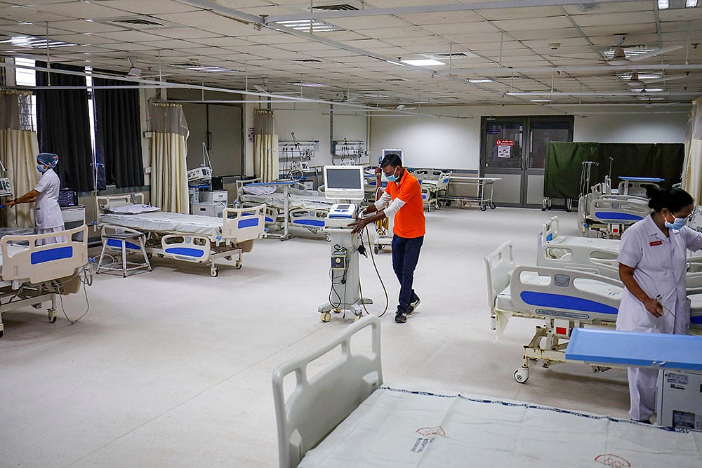 Woman Health Worker Tests Positive For Omicron Variant Of Coronavirus In Gujarat Raising