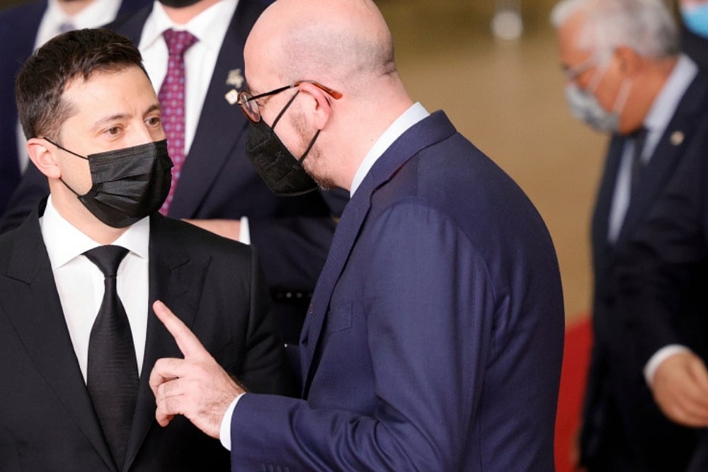 Ukraine: EU Hopes To Avoid Russia's Invasion With Sanctions Threat, Dialogue