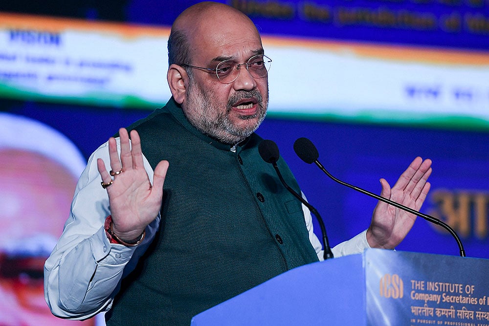 PM Modi, I Had Made It Clear That Next CM Of Maha Will Be From BJP After 2019 Polls: Amit Shah; Slams Sena For Being 'Power Hungry'