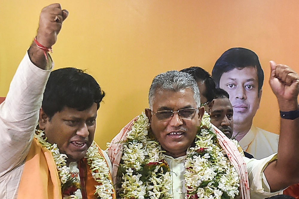 BJPs new national vice-president Dilip Ghosh (R) with partys new State President Sukanta Majumdar (L) during a felicitation at BJP Party office in Kolkata.