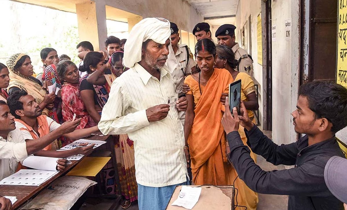 Explainer | Will Aadhaar-Voter ID Link Lead To Privacy Breach And Mass Disenfranchisement?