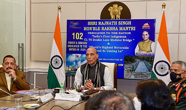 Govt unveils 27 border infrastructure projects