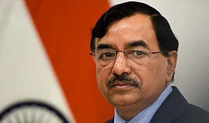 EC asks health secy to ramp up vaccination in 5 poll-bound states