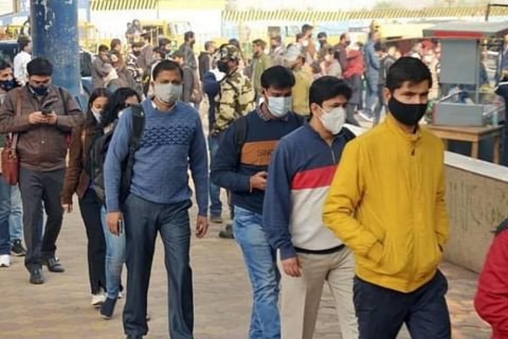 Covid-19 Restrictions In Delhi: Long Queues In Metro Stations With New Norms In Place