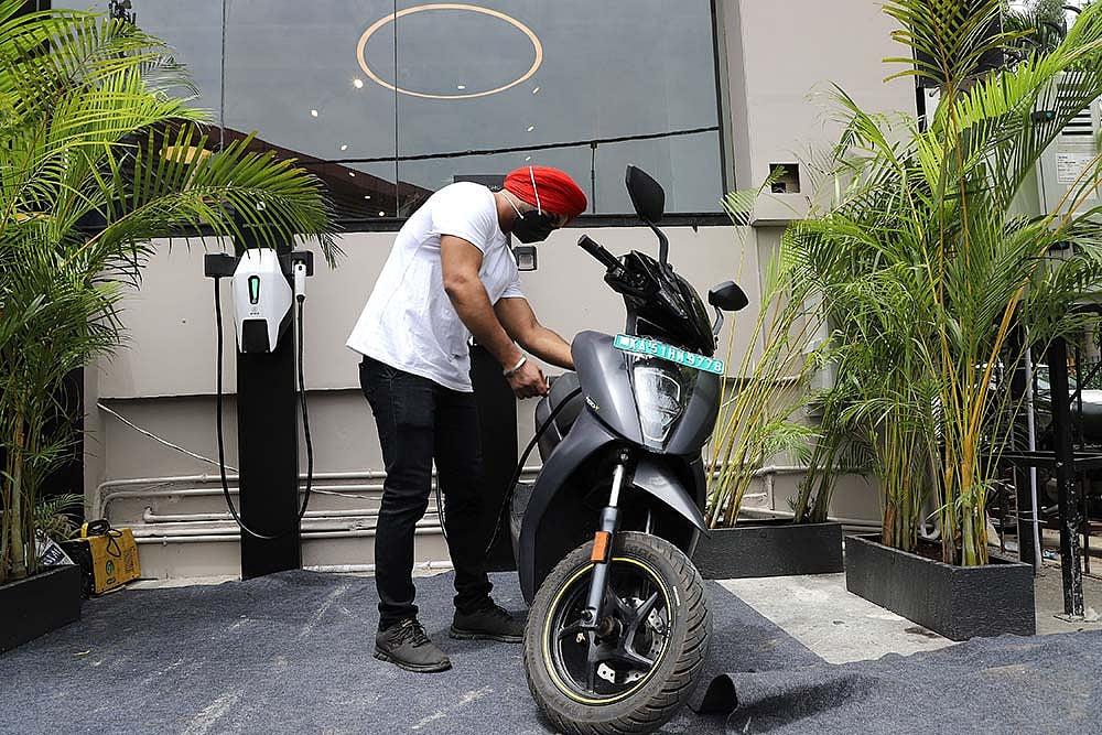 Finding The Middle Ground Between Policy Support For EVs And Hybrid Vehicles