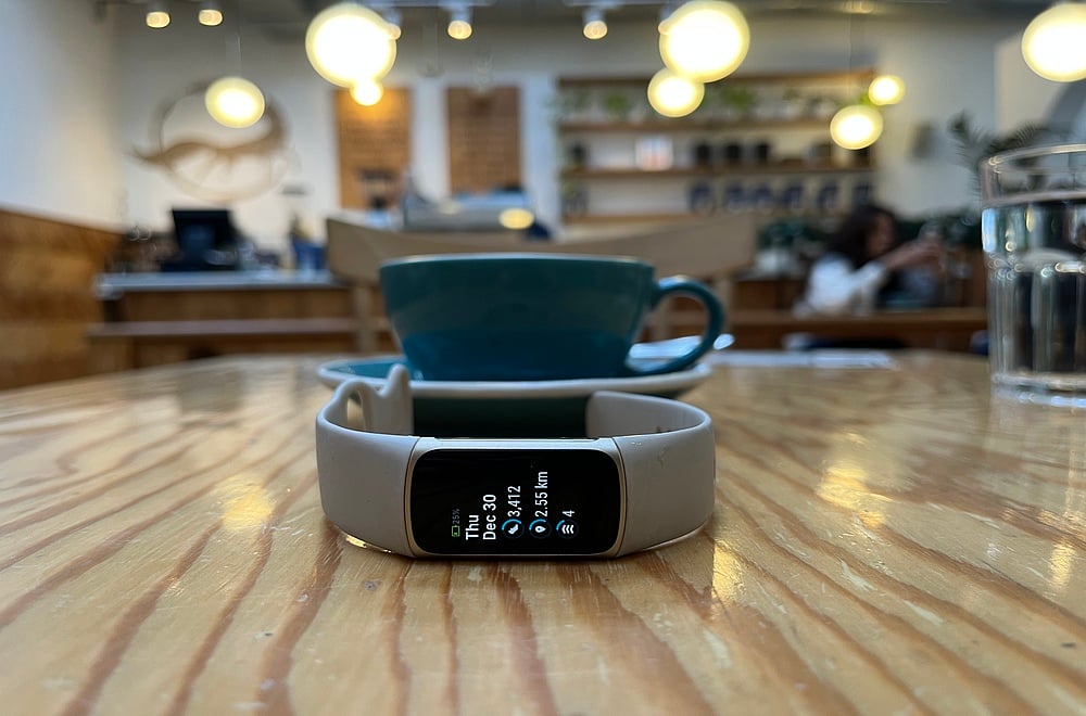 Fitbit Charge 5 Review: This New-look Band Nails The Basics