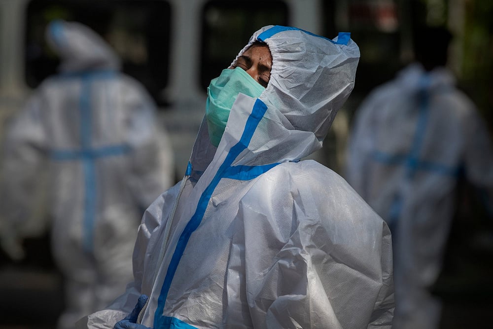 'History May Repeat Itself In 2022', Fear Doctors Amid Omicron Surge