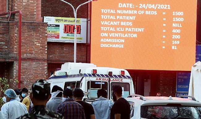 Community spread of Omicron can overwhelm hospitals: Experts