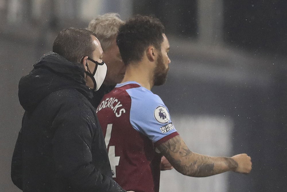 West Ham Make First Concussion Sub As Ryan Fredericks Replaces Issa Diop In FA Cup Defeat To Manchester United