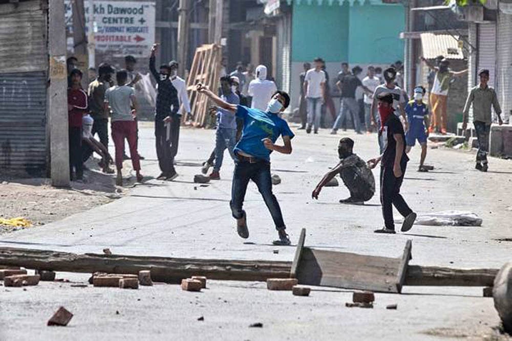 J&K Government Asks Deputy Commissioners To Submit Details Of Employees’ Political Activities