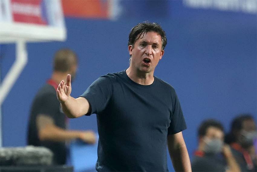 ISL: SC East Bengal Coach Robbie Fowler Faces Ban, Fine For Alleged Racist Remark Against Referees