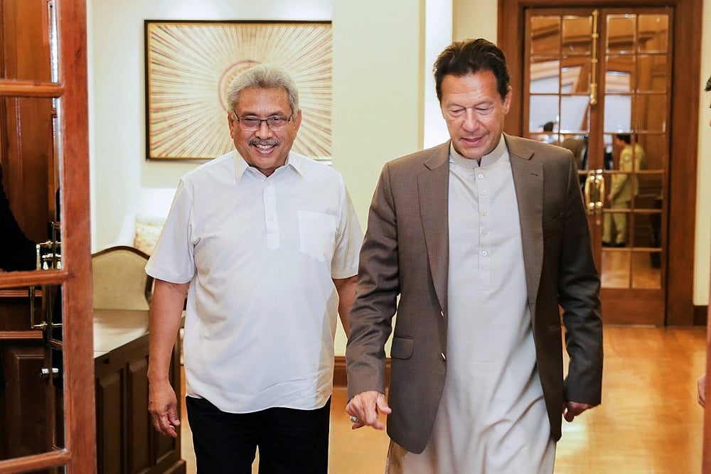 Pakistan PM Imran Khan Discusses Ways To Strengthen Trade Ties With Sri Lankan President