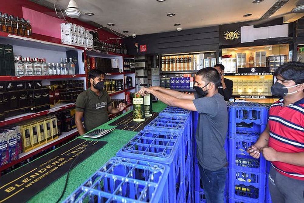 Delhi Govt Warns Clubs, Bars To Refrain From Using Liquor Bottles Without 2D Bar-Code
