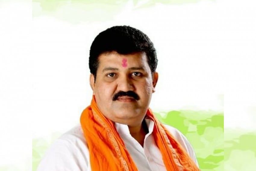 Puja Chavan Death Case: Shiv Sena Leader Sanjay Rathod Resigns From Maharashtra Cabinet