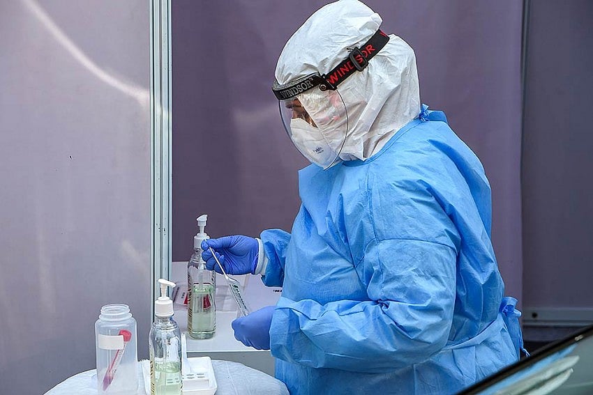 Novel Coronavirus Jumped From Bats To Humans With 'Very Little Change': Scientists