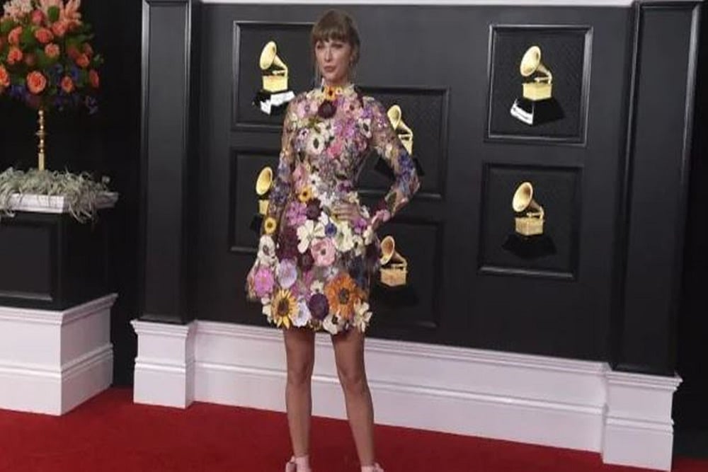 Grammy Awards 2021: Taylor Swift Wins Album Of The Year For 'Folklore'