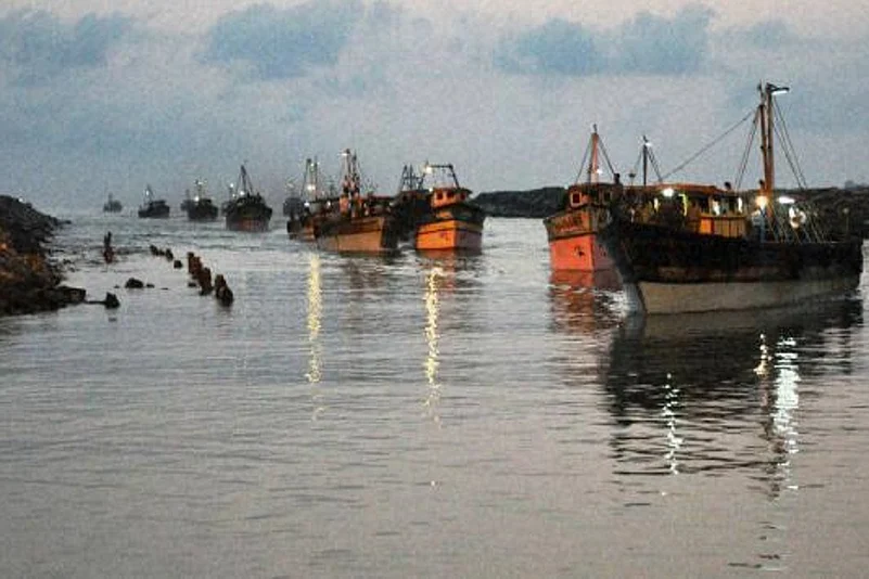 pakistani killed in greece after boat sank off coast