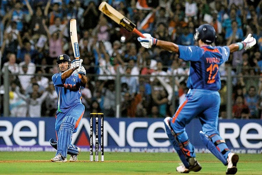File Photo : 2011 World Cup Final: Sachin Tendulkar Reveals Why MS Dhoni Walked In Ahead of Yuvraj Singh