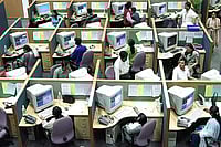 Navi Mumbai Police Bust Fake Call Centre Behind Rs 12 Crore Cyber Fraud Targeting US Citizens File Photo; Representative image : Police seized 108 computers, 38 mobile phones and five GSM servers from the premises, officials said.