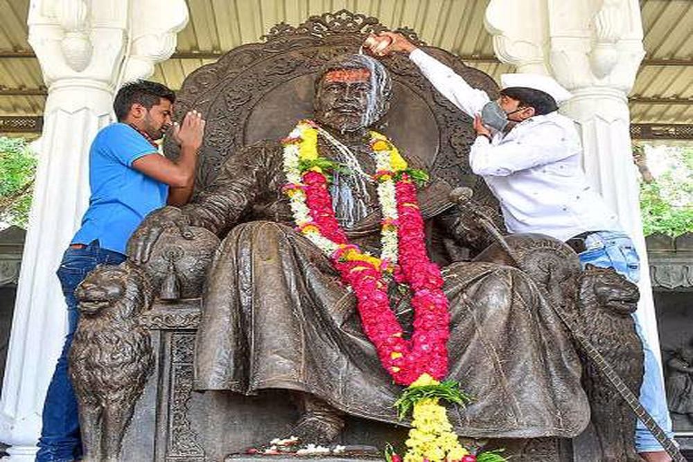 Death Anniversary Of Chhatrapati Shivaji: Here Are 10 Lesser-Known Facts About The Ruler