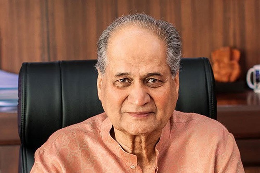 Rahul Bajaj Steps Down As Bajaj Auto Chairman, Niraj Bajaj Takes Charge