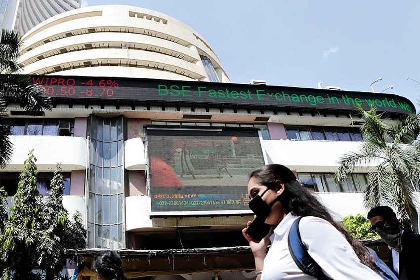 Sensex, Nifty End Marginally Higher After Choppy Trade