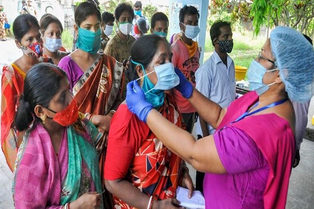 Delhi HC Seeks EC, Centre's Response On Use Of Masks During Poll Campaigns