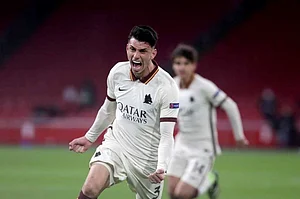 Ajax 1-2 Roma: Ibanez Stunner Gives Serie A Side The Edge In Europa League Quarter-final