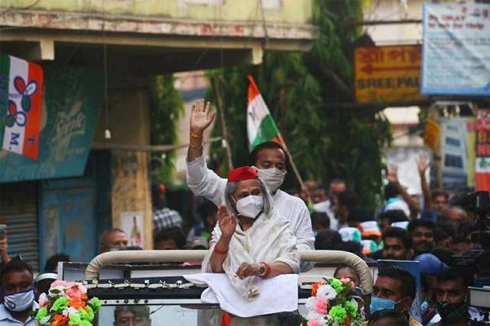 ‘Rude And Arrogant’: Jaya Bachchan Gets Trolled After Pushing A Man In Roadshow; Watch