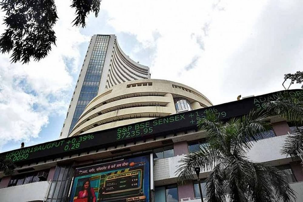 Sensex Tumbles 341 Points On Weak Global Cues, Nifty Ends Below 14,900