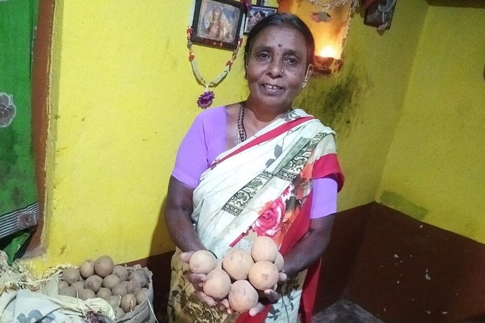 Karnataka: This Woman Entrepreneur Started From Nothing But Now Owns Farms Her Parents Worked In