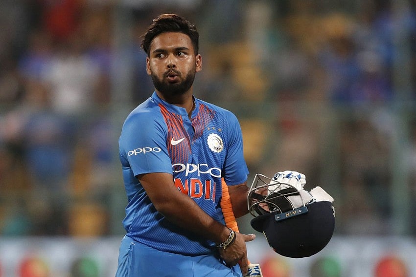 Delhi Capitals' Skipper Rishabh Pant Joins Fight Against COVID-19, Donates Money