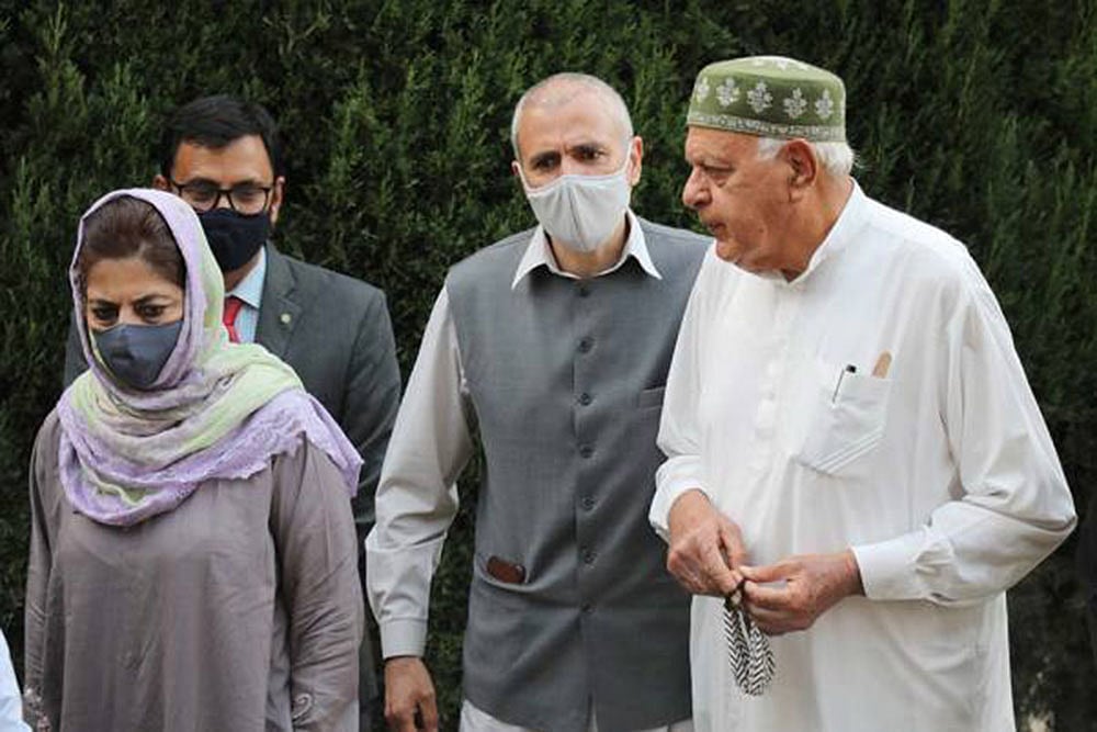 File photo : Former Chief Minister and National Conference (NC) President, Farooq Abdullah, Saturday said that the party would move the Supreme Court  for seeking the statehood, if it was delayed.