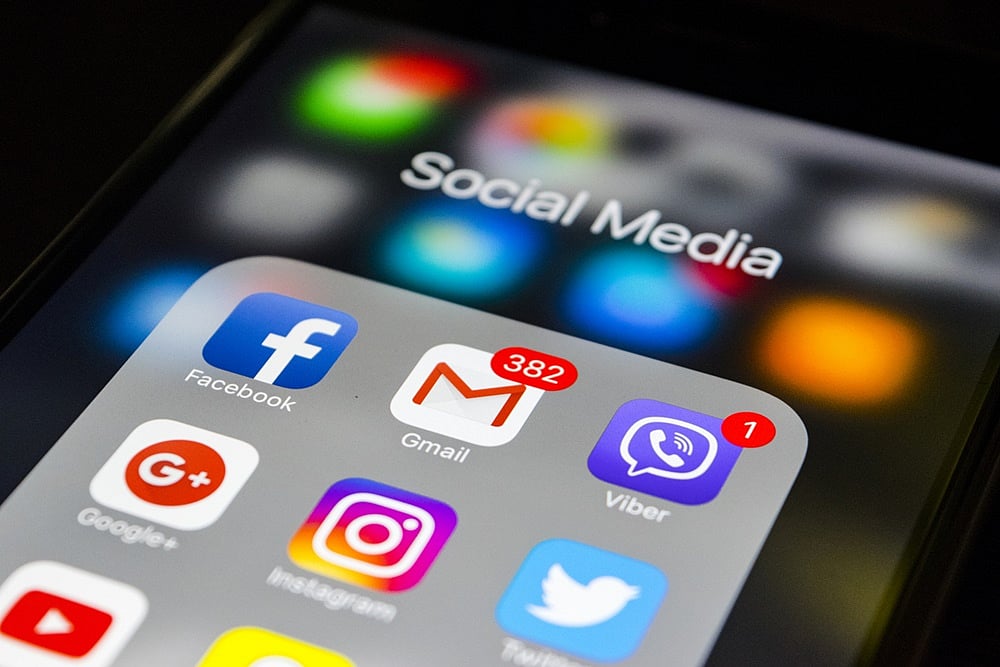 Delhi HC Refuses To Stay CCI Notice To Facebook, WhatsApp In Privacy Policy Matter