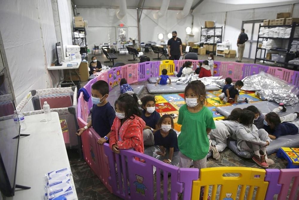 US Sees 40% Fall In Migrant Kids At Largest Shelter Since Biden