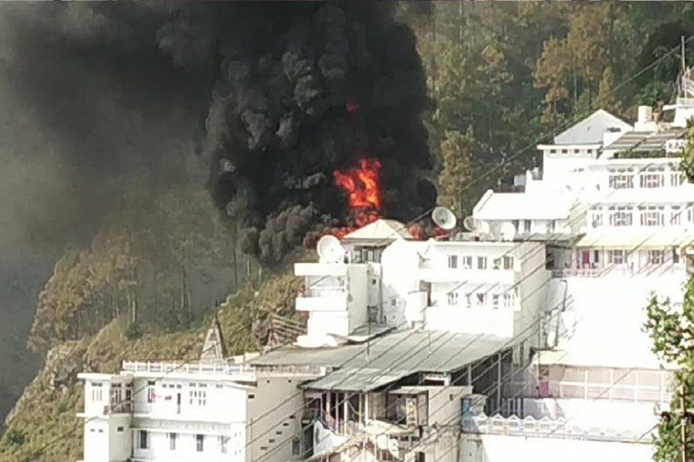 Major Fire Breaks Out In Building Near Vaishno Devi Shrine In Jammu