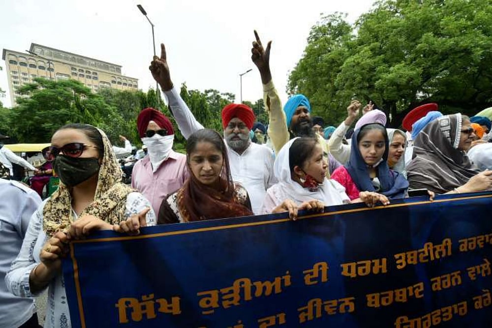 Sikh Body Seeks One-Time Reservation for Sikhs in J&K - null
