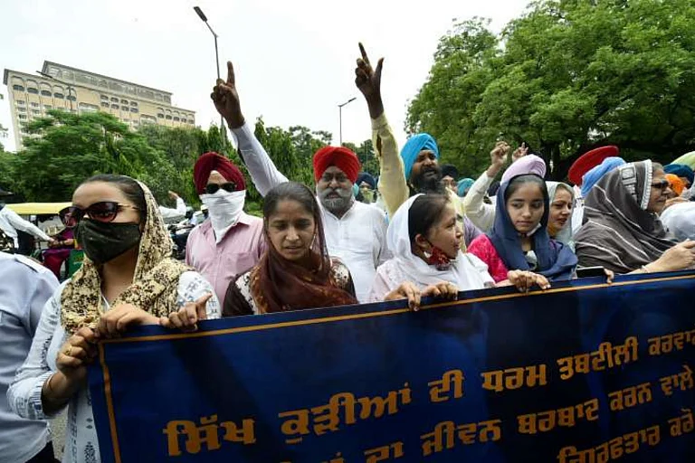 Sikh Body Seeks One-Time Reservation for Sikhs in J&K - null