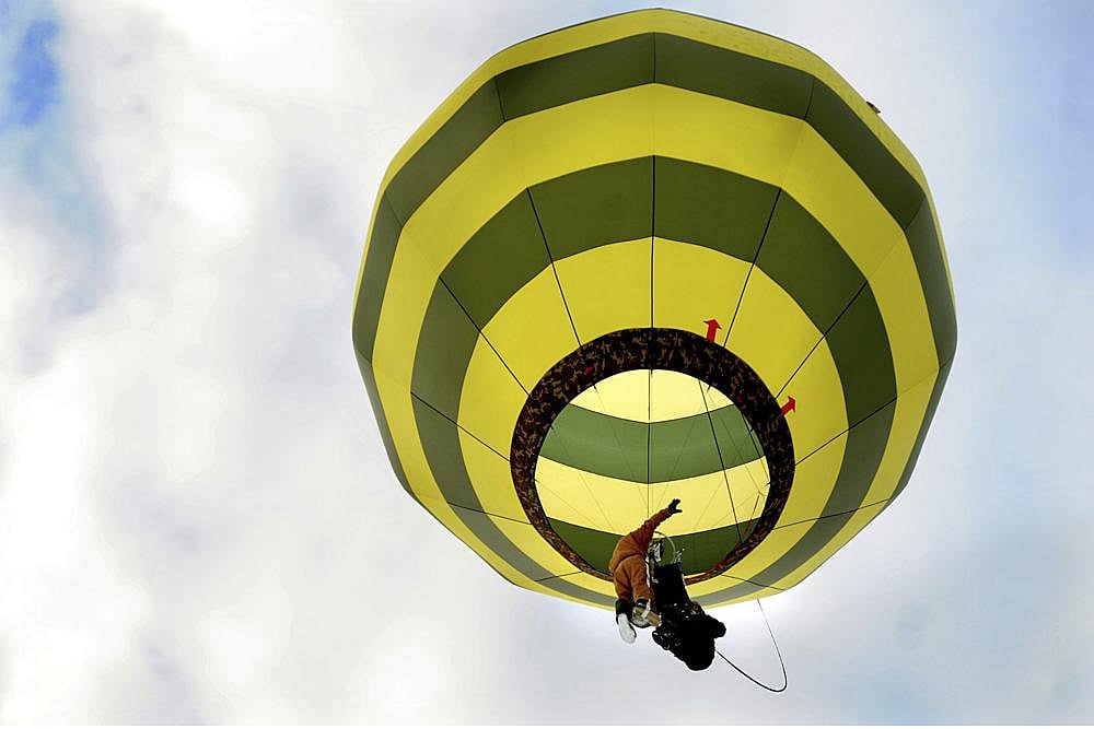 Brazil: Hot Air Balloon Catches Fire, Leaves 8 Dead, 13 Injured In Santa Catarina - representative image