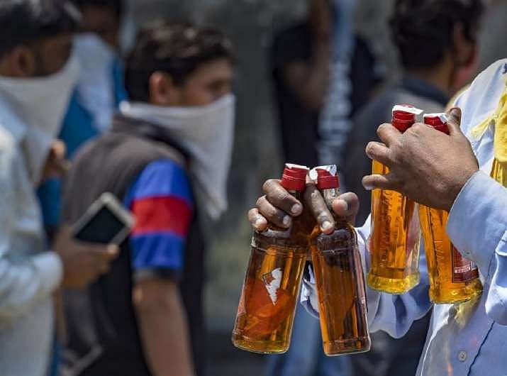 4 Cops Suspended For On Duty Liquor Consumption In Madhya Pradesh