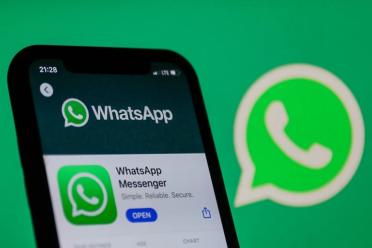 WhatsApp Privacy Policy row - null
