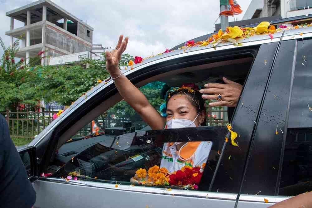 Mirabai Chanu Gets Emotional Welcome At Home, Manipur Celebrates Weightlifter's Tokyo 2020 Silver