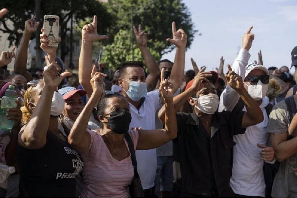 Hungary: Health Care Workers Protest For Higher Wages