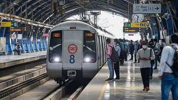 Delhi Metro Launches India's first FASTag Based Parking Facility At Kashmere Gate
