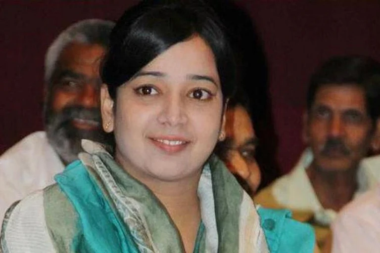 Delhi Riots: Delhi HC rejects Delhi Police’s appeal against bail for Congress councillor Ishrat Jahan - null