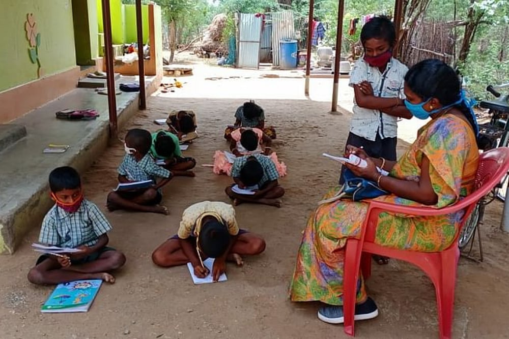 TN Teacher Visits Students' Homes To Give Lessons As Pandemic Keeps Schools Shut
