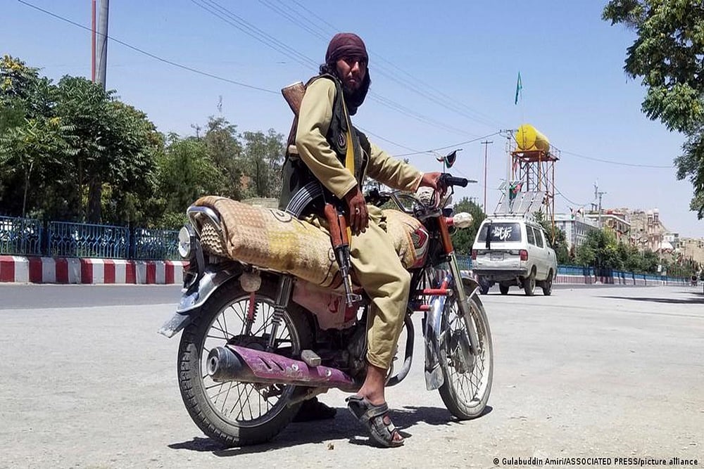 Taliban Sweep Across Afghanistan's South; Take 4 More Cities