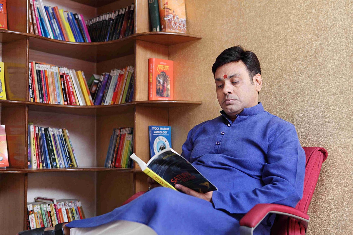 Extra Marital Affairs In A Birth Chart: Dr. Vinay Bajrangi